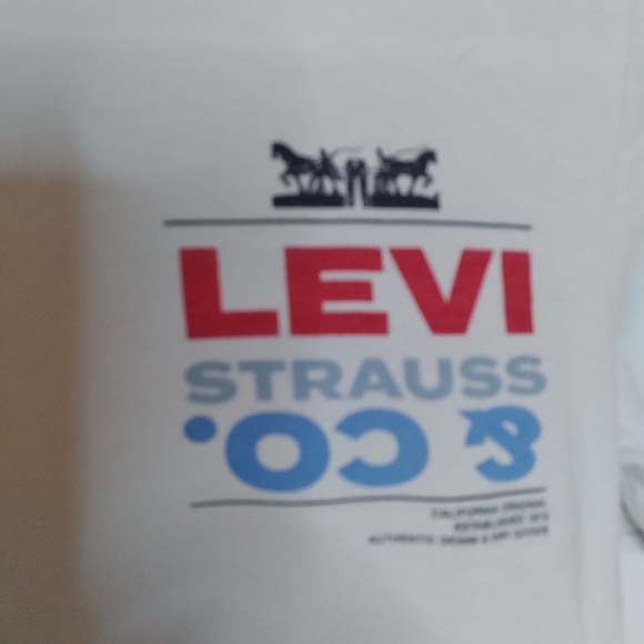 Levi's multi colour horses graphics down sleeve and front chest graphic shirt - Picture 2 of 6